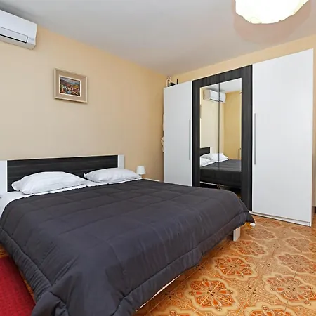 Krebel In - Istrien 3*