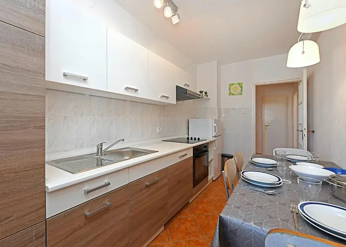 Krebel In - Istrien בית הארחה פורץ