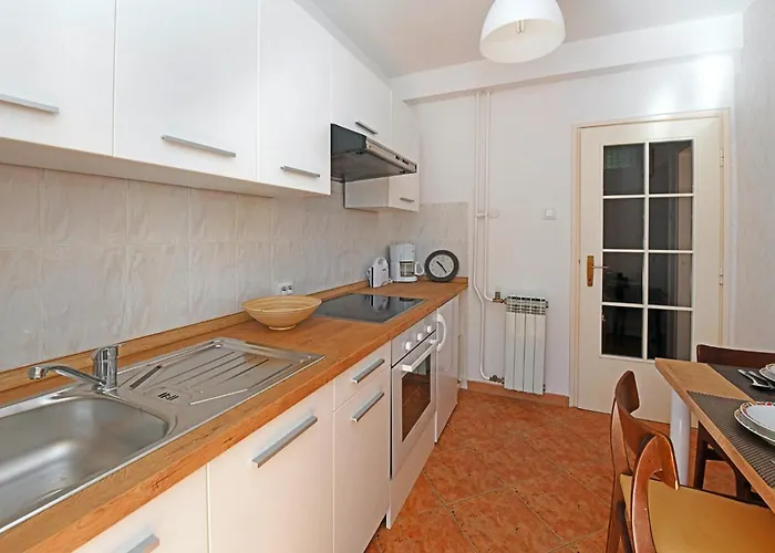 Krebel In - Istrien 3* פורץ