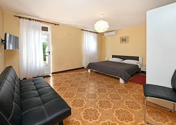 Krebel In - Istrien 3* Poreč