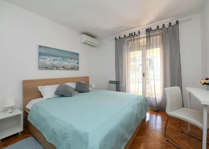 Krebel In - Istrien Penzion Poreč